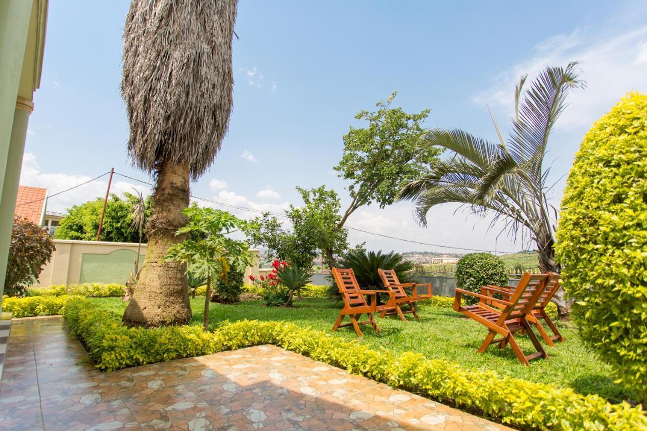 Kereth B&B Living Space Kigali Esterno foto
