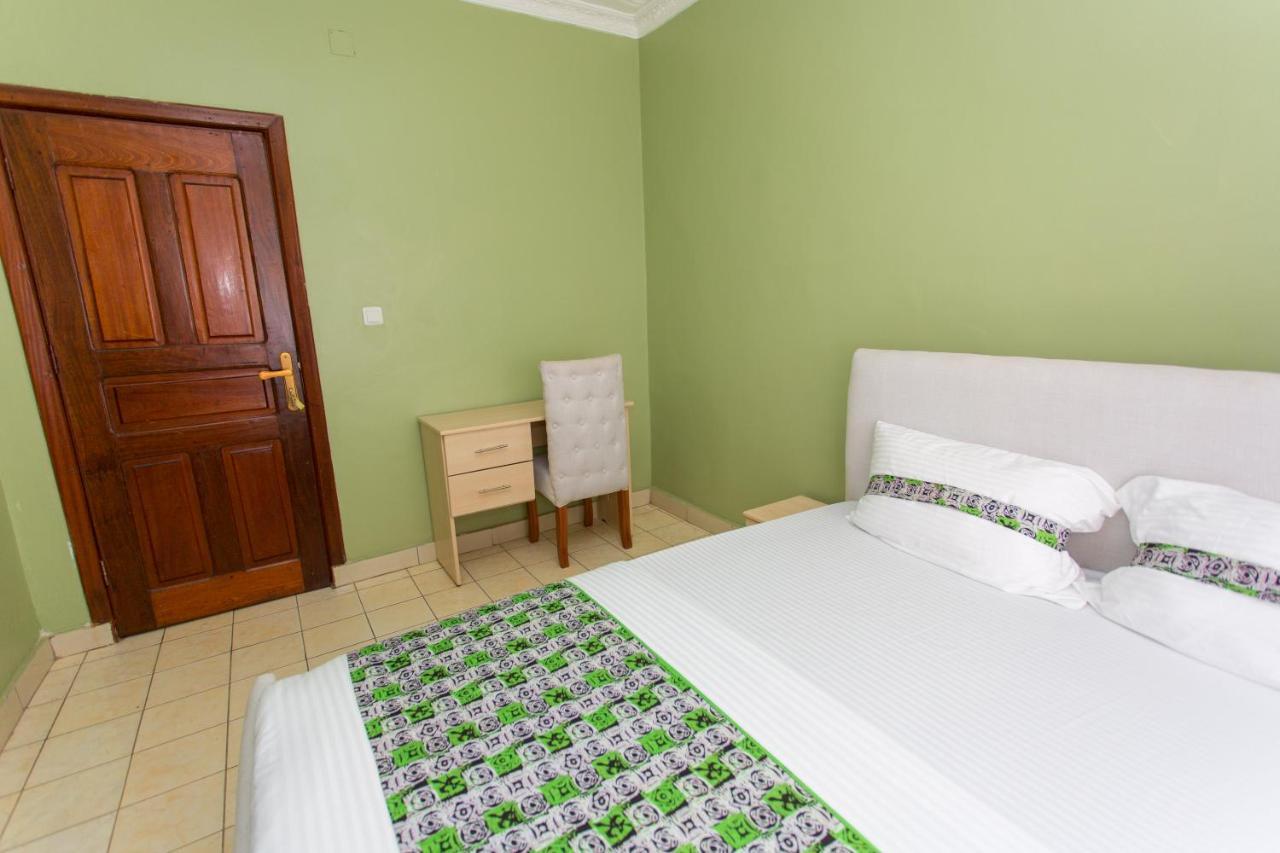 Kereth B&B Living Space Kigali Esterno foto
